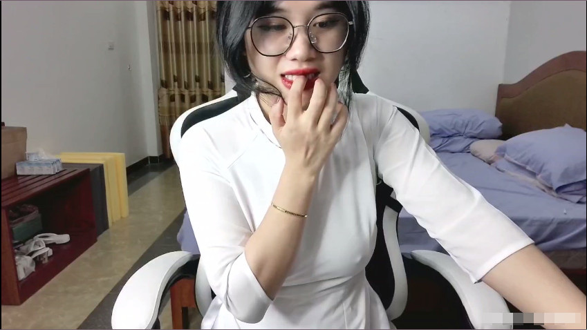 Anna gấu hot nhất tháng 11